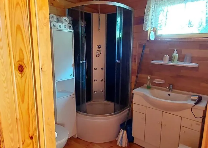 بيت للعطل Drewniany U Grazynki كوبالينو